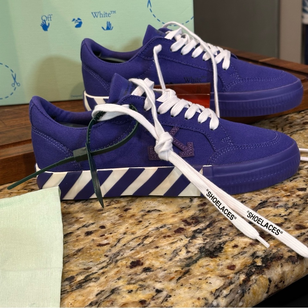 Off-White c/o Virgil Abloh Violet/Violet Sneakers Limited - Picture 2 of 12